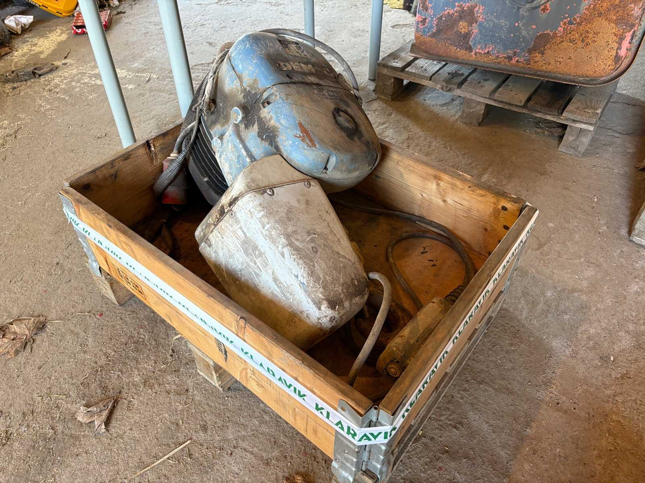Winch Demac PK10N 1000kg for repair/spare parts - Treuil: photos 2 Winch Demac PK10N 1000kg for repair/spare parts - Treuil: photos 2