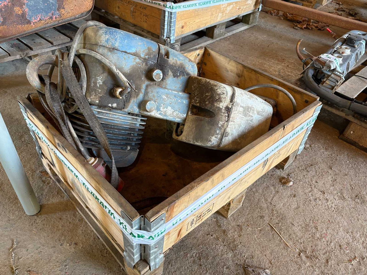 Winch Demac PK10N 1000kg for repair/spare parts - Treuil: photos 3 Winch Demac PK10N 1000kg for repair/spare parts - Treuil: photos 3