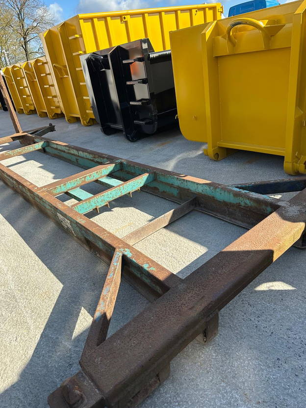 Diversen Twistlock 20 Ft haakarm frame - Carrosserie interchangeable/ Conteneur: photos 1 Diversen Twistlock 20 Ft haakarm frame - Carrosserie interchangeable/ Conteneur: photos 1