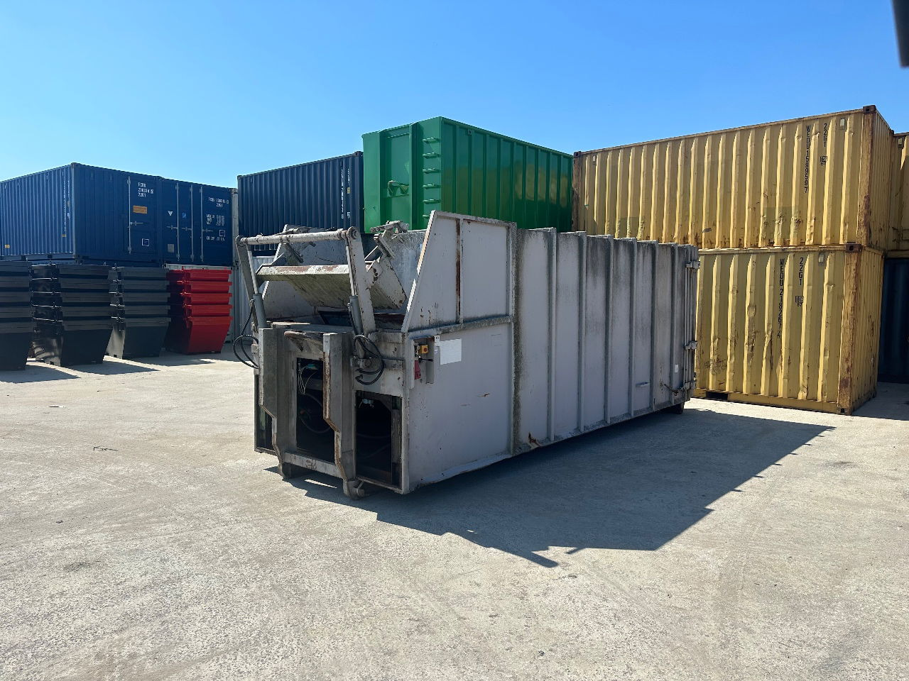 KTK 20 m3 - Benne ampliroll: photos 1 KTK 20 m3 - Benne ampliroll: photos 1