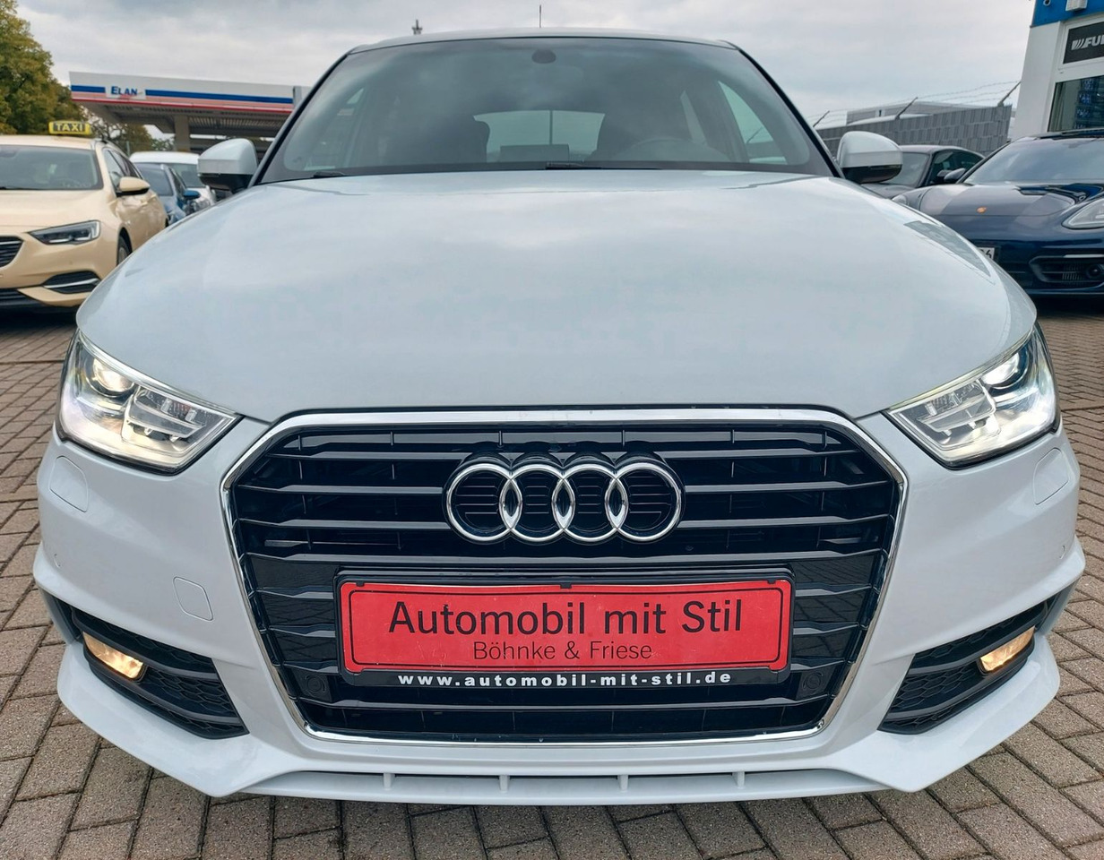 Audi A1 Sportback sport S-Line Pano Bose Xenon DAB - Berline: photos 4 Audi A1 Sportback sport S-Line Pano Bose Xenon DAB - Berline: photos 4