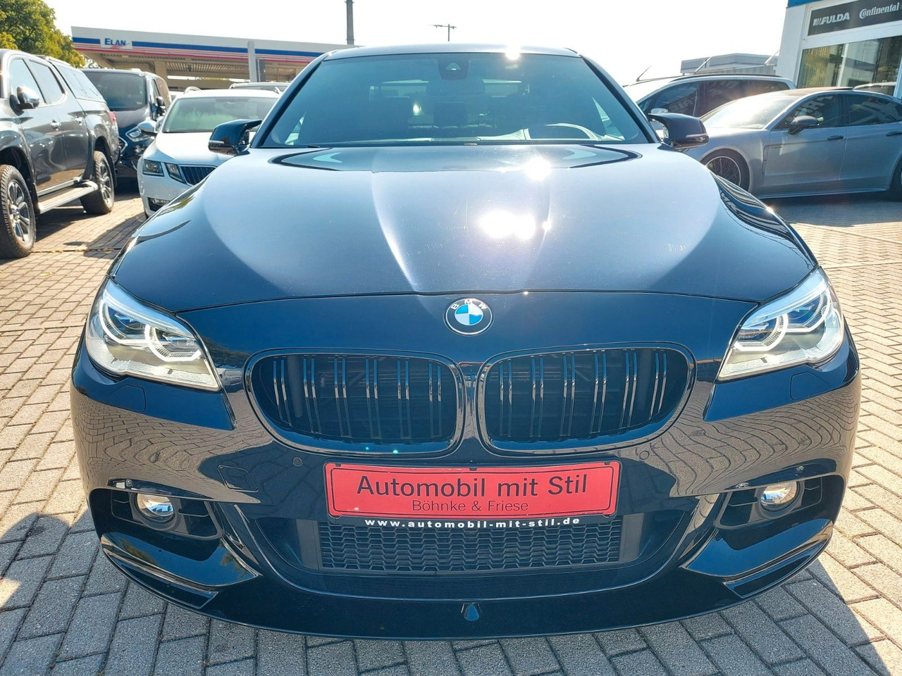BMW 550i Limousine Autom. M-Sport HUD Glasdach H&K - Berline: photos 2 BMW 550i Limousine Autom. M-Sport HUD Glasdach H&K - Berline: photos 2