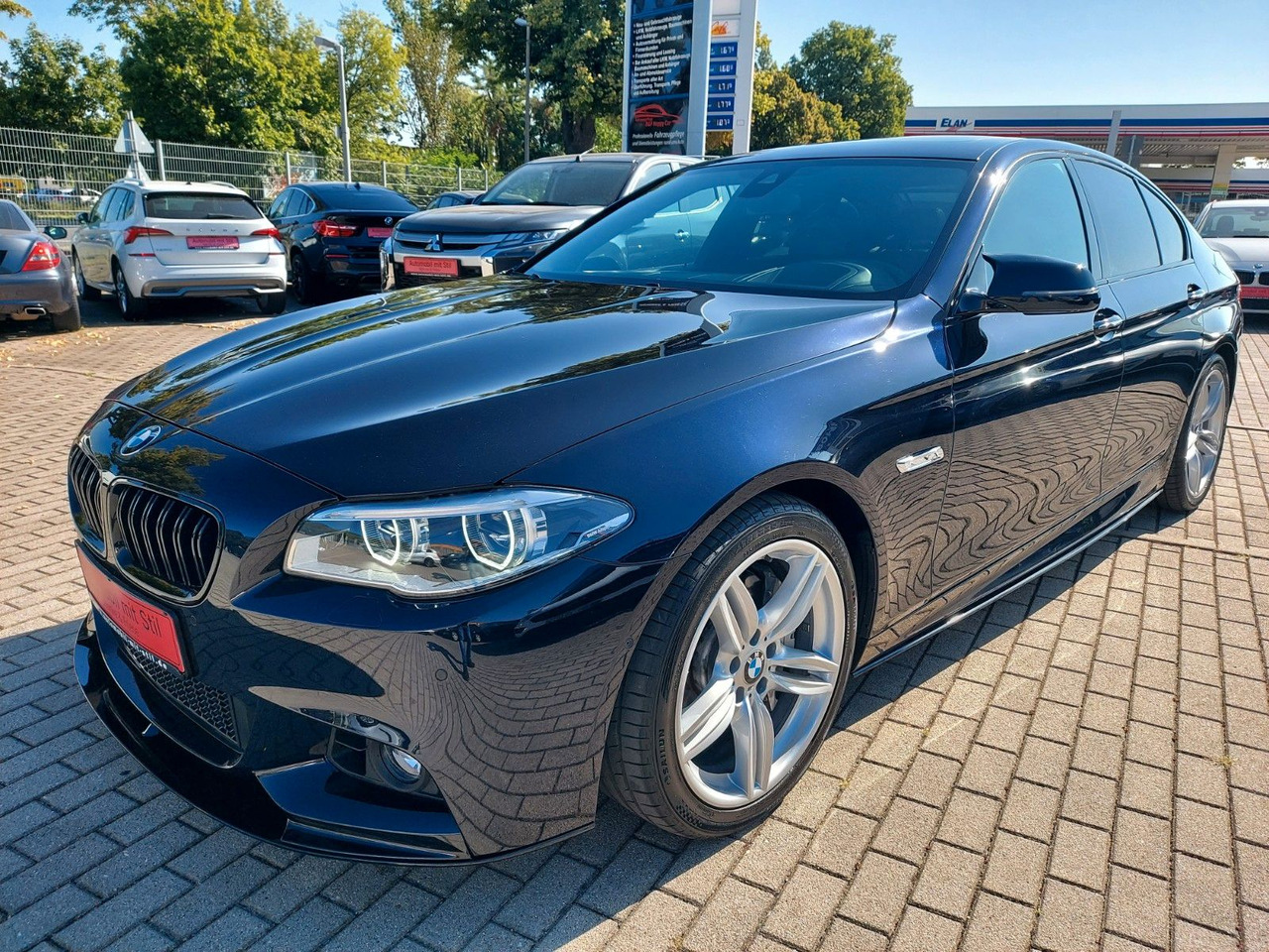 BMW 550i Limousine Autom. M-Sport HUD Glasdach H&K - Berline: photos 3 BMW 550i Limousine Autom. M-Sport HUD Glasdach H&K - Berline: photos 3