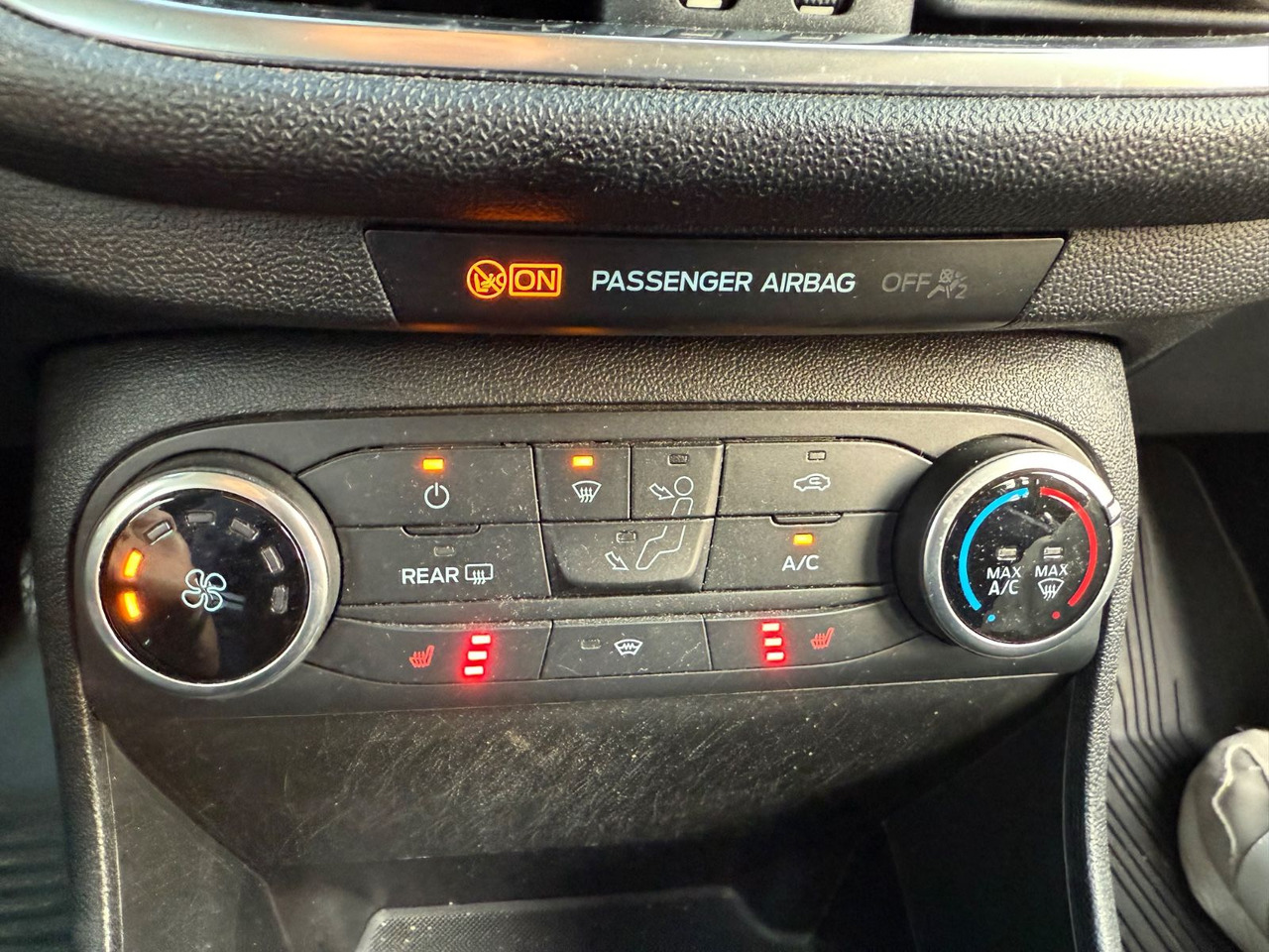 Voiture Ford Fiesta Trend KLIMAA. TEMPOMAT SHZ SPURWECHSEL: photos 18