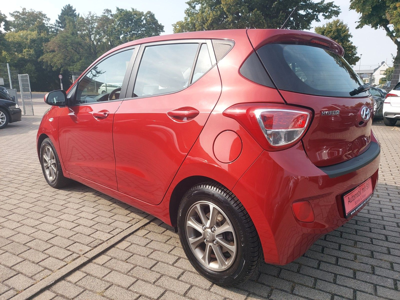 Hyundai i10 Intro Edition Klima Sitzeizung Bluetooth - Voiture: photos 4 Hyundai i10 Intro Edition Klima Sitzeizung Bluetooth - Voiture: photos 4