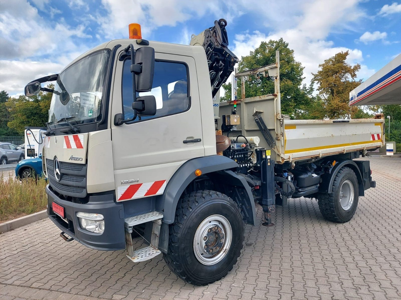 Mercedes-Benz Atego / 1324 MEILLER 4X4 KRAN ATLAS 116.3 Kipper - Camion benne, Camion grue: photos 1 Mercedes-Benz Atego / 1324 MEILLER 4X4 KRAN ATLAS 116.3 Kipper - Camion benne, Camion grue: photos 1