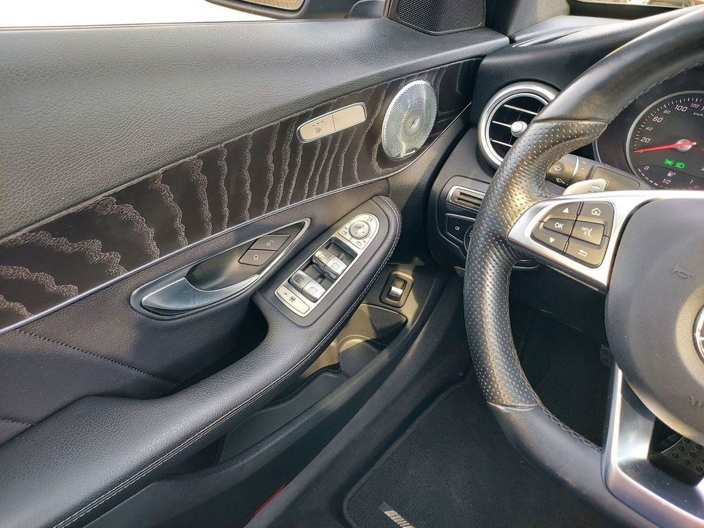 Voiture Mercedes-Benz C 250 Lim. AMG LED Leder Panorama Burmester: photos 14