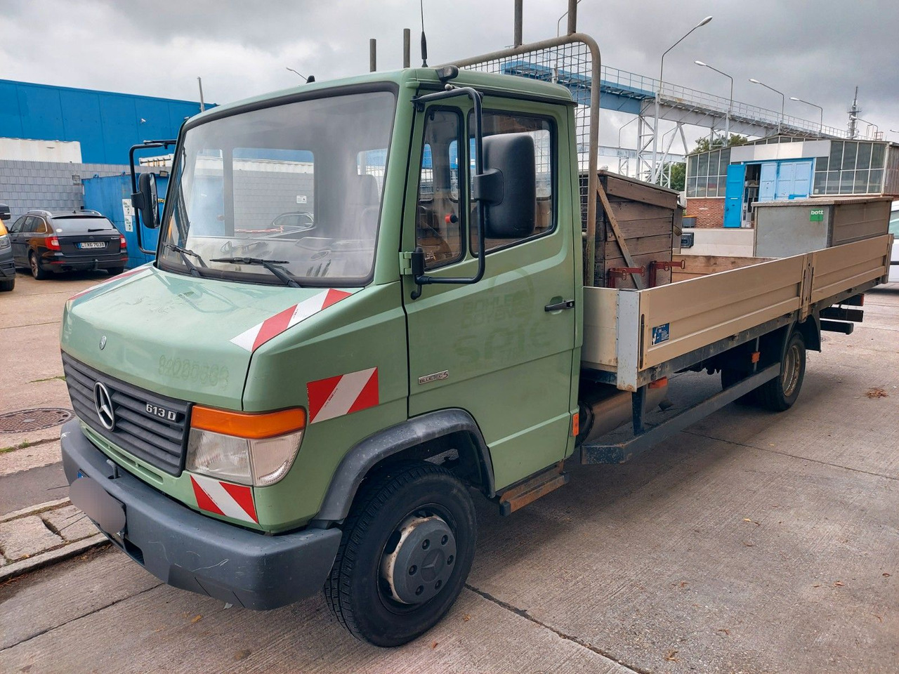 Mercedes-Benz Vario 613D Pritsche lang extralang - Utilitaire plateau: photos 4 Mercedes-Benz Vario 613D Pritsche lang extralang - Utilitaire plateau: photos 4