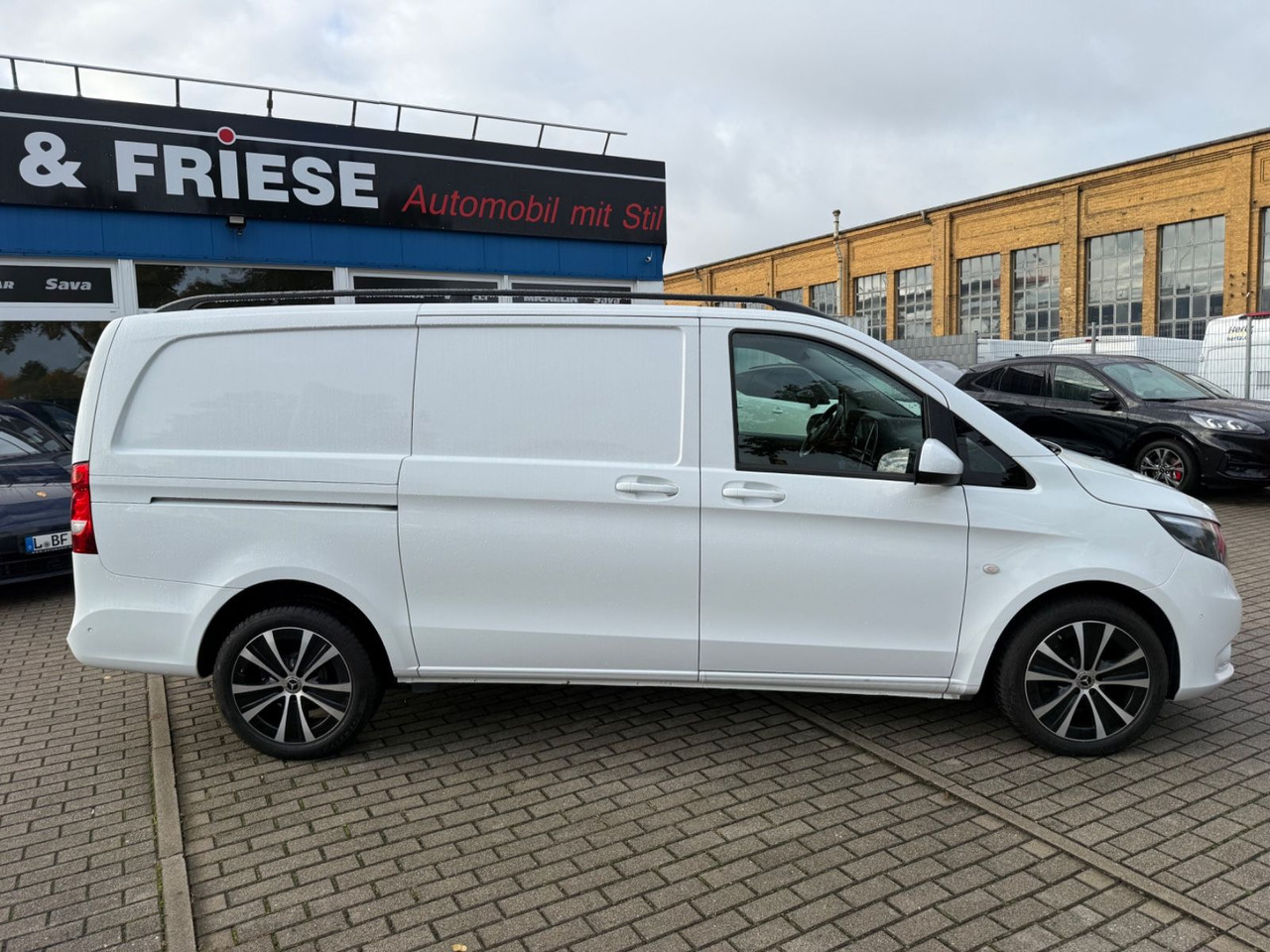 Mercedes-Benz Vito Kasten 114 CDI RWD lang KLIMA NAVI KAMERA P - Transport de personnes: photos 3 Mercedes-Benz Vito Kasten 114 CDI RWD lang KLIMA NAVI KAMERA P - Transport de personnes: photos 3