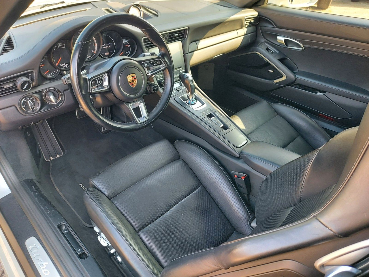 Voiture Porsche 911 Turbo S Cabriolet ACC Bose Sitzlüft Garantie: photos 7