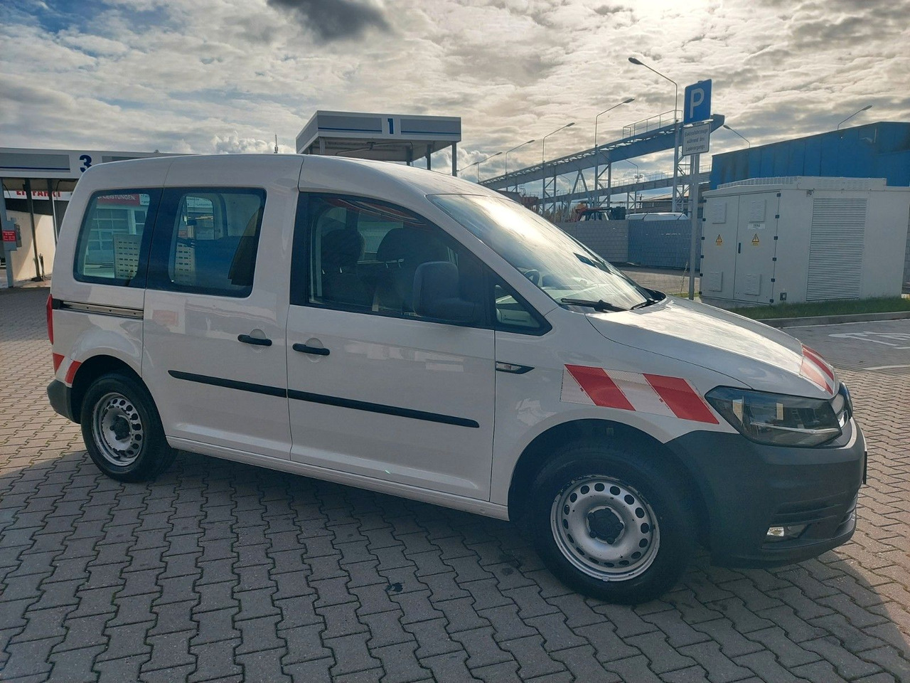 Volkswagen Caddy Nfz Kasten Klima PDC Bluetooth - Transport de personnes: photos 1 Volkswagen Caddy Nfz Kasten Klima PDC Bluetooth - Transport de personnes: photos 1