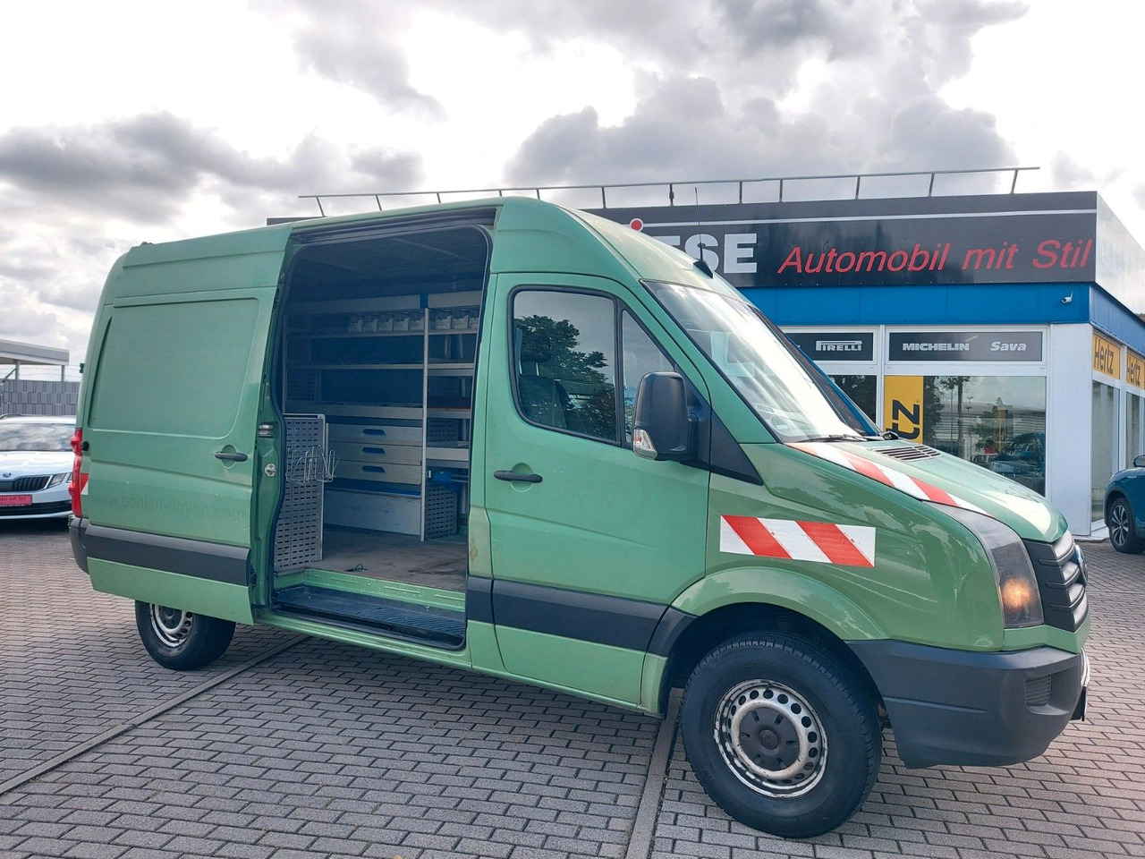 Volkswagen Crafter Kasten 35 mittel L2H2 Hochdach Klima AHK - Fourgon utilitaire: photos 1 Volkswagen Crafter Kasten 35 mittel L2H2 Hochdach Klima AHK - Fourgon utilitaire: photos 1