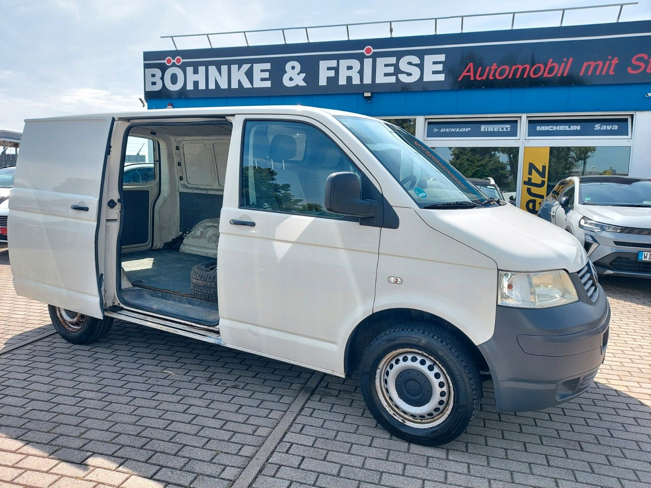 Volkswagen T5 Transporter 1.9 Tdi Kasten Kombi 3 Sitze AHK - Transport de personnes: photos 1 Volkswagen T5 Transporter 1.9 Tdi Kasten Kombi 3 Sitze AHK - Transport de personnes: photos 1