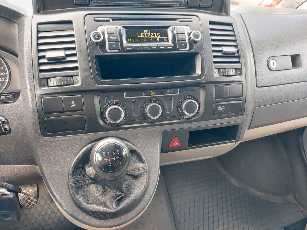 Volkswagen T5 Transporter Kasten Kombi Hoch lang Camper en crédit-bail Volkswagen T5 Transporter Kasten Kombi Hoch lang Camper: photos 14