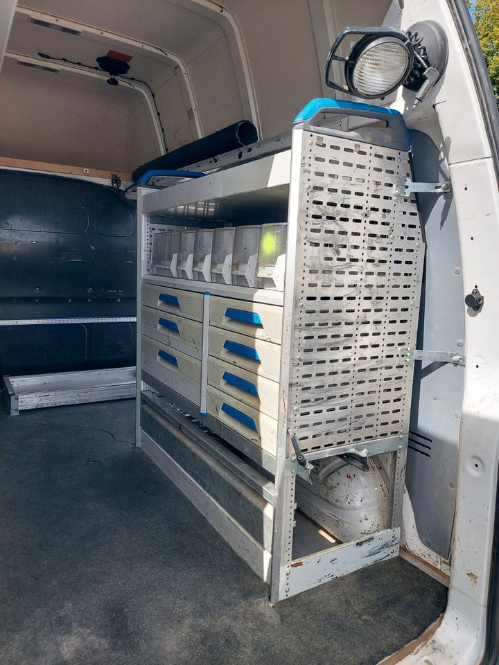 Volkswagen T5 Transporter Kasten Kombi Hoch lang Camper en crédit-bail Volkswagen T5 Transporter Kasten Kombi Hoch lang Camper: photos 17