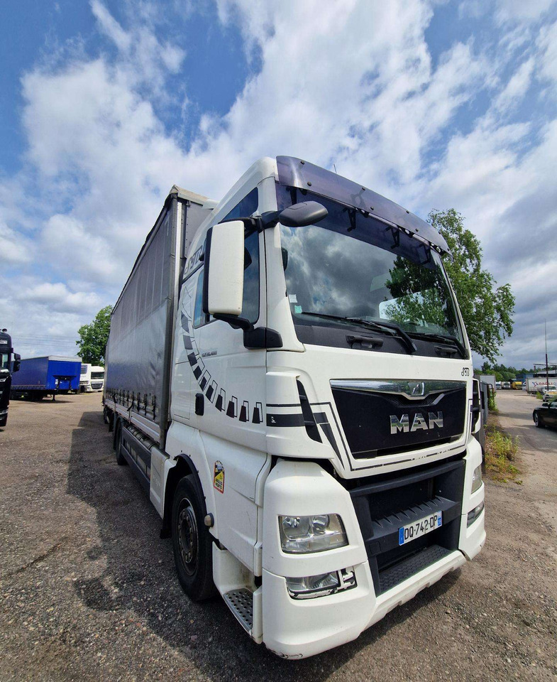 MAN TGX 480 - Camion à rideaux coulissants: photos 3 MAN TGX 480 - Camion à rideaux coulissants: photos 3