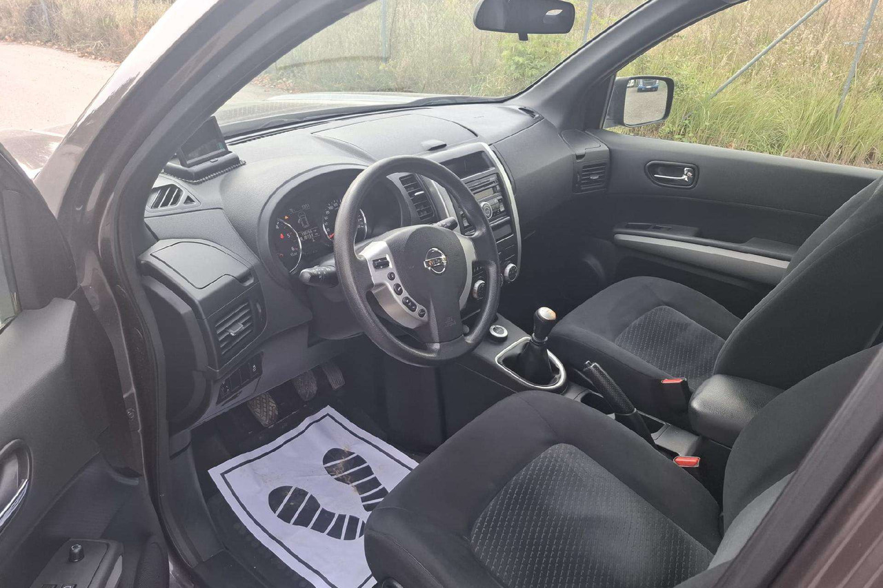 SUV Nissan X-Trail: photos 6