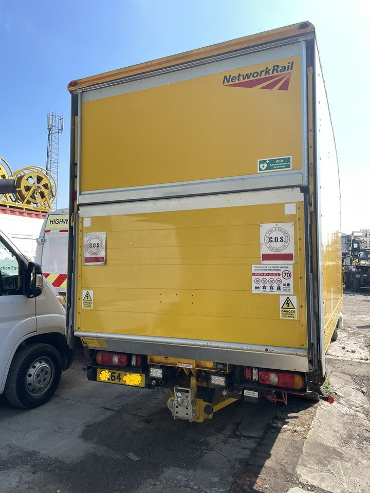 Mitsubishi Fusso - Camion fourgon: photos 3 Mitsubishi Fusso - Camion fourgon: photos 3