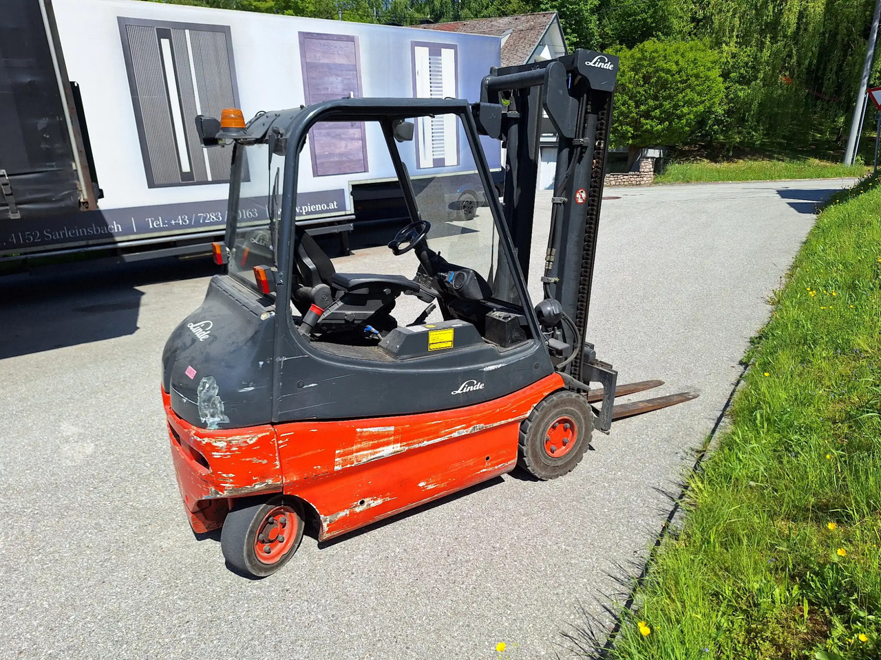 1 Stk. Elektrostapler (Linde) - Chariot élévateur électrique: photos 1 1 Stk. Elektrostapler (Linde) - Chariot élévateur électrique: photos 1