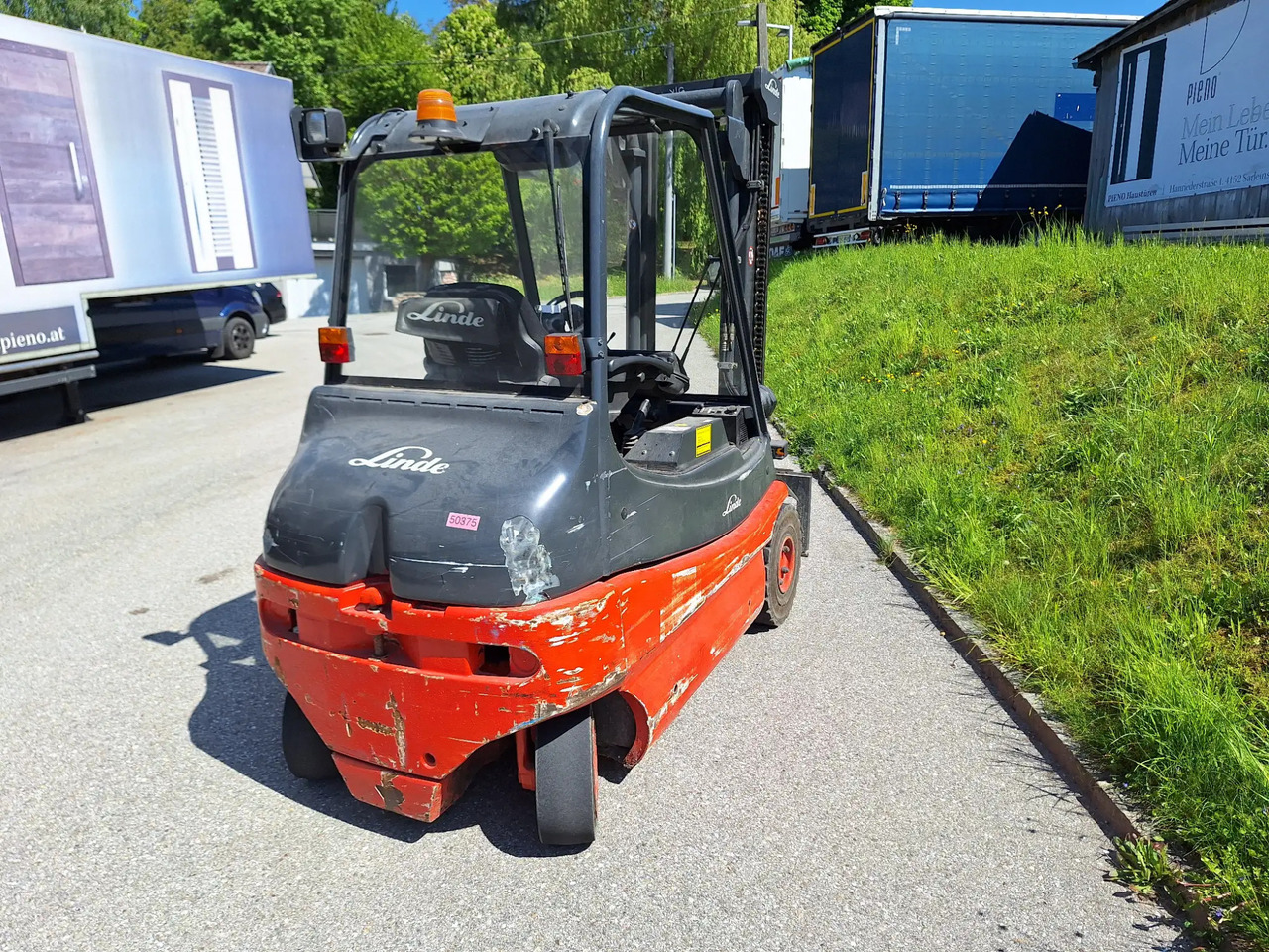 1 Stk. Elektrostapler (Linde) - Chariot élévateur électrique: photos 3 1 Stk. Elektrostapler (Linde) - Chariot élévateur électrique: photos 3