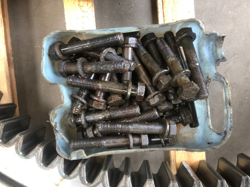 Caterpillar 330/336 Slewring OEM 3530487 - Couronne d'orientation pour Engins de chantier: photos 5 Caterpillar 330/336 Slewring OEM 3530487 - Couronne d'orientation pour Engins de chantier: photos 5