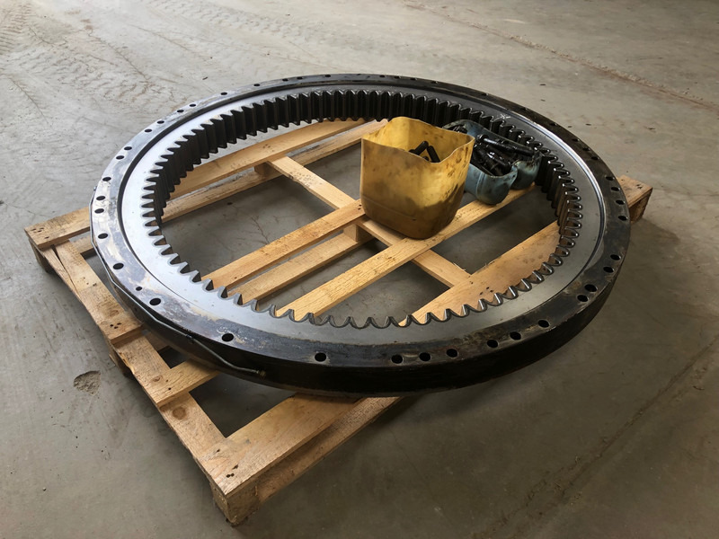 Caterpillar 330/336 Slewring OEM 3530487 - Couronne d'orientation pour Engins de chantier: photos 1 Caterpillar 330/336 Slewring OEM 3530487 - Couronne d'orientation pour Engins de chantier: photos 1
