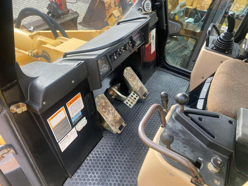 Caterpillar 953C NVT - Chargeuse sur chenilles: photos 5 Caterpillar 953C NVT - Chargeuse sur chenilles: photos 5