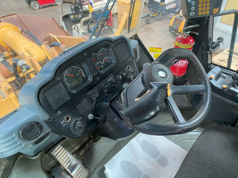 Caterpillar 962H NVT - Chargeuse sur pneus: photos 3 Caterpillar 962H NVT - Chargeuse sur pneus: photos 3