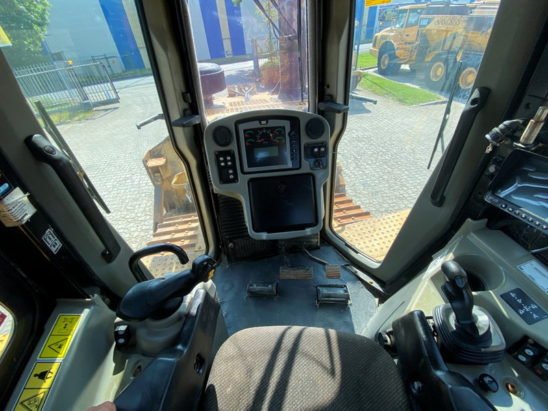 Caterpillar D6T XL NVT - Bulldozer: photos 4 Caterpillar D6T XL NVT - Bulldozer: photos 4