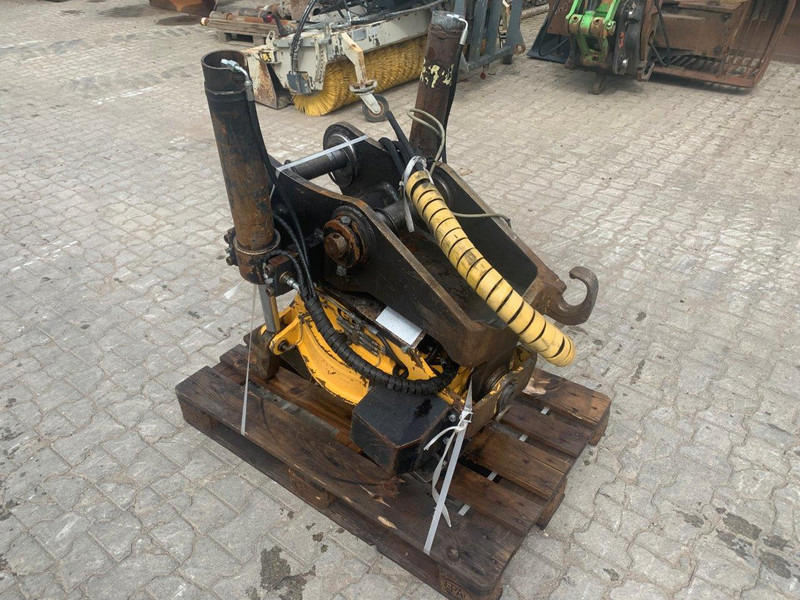 Engcon Engcon 20205 Rototilt NTP10 - Tiltrotator pour Engins de chantier: photos 2 Engcon Engcon 20205 Rototilt NTP10 - Tiltrotator pour Engins de chantier: photos 2