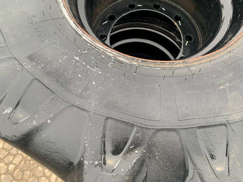 Pneu Michelin XF: photos 6 Pneu Michelin XF: photos 6