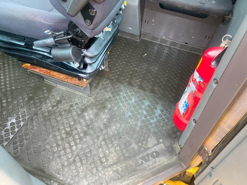 Volvo A 30 D 6x6 dumper articulated hauler - Tombereau: photos 5 Volvo A 30 D 6x6 dumper articulated hauler - Tombereau: photos 5