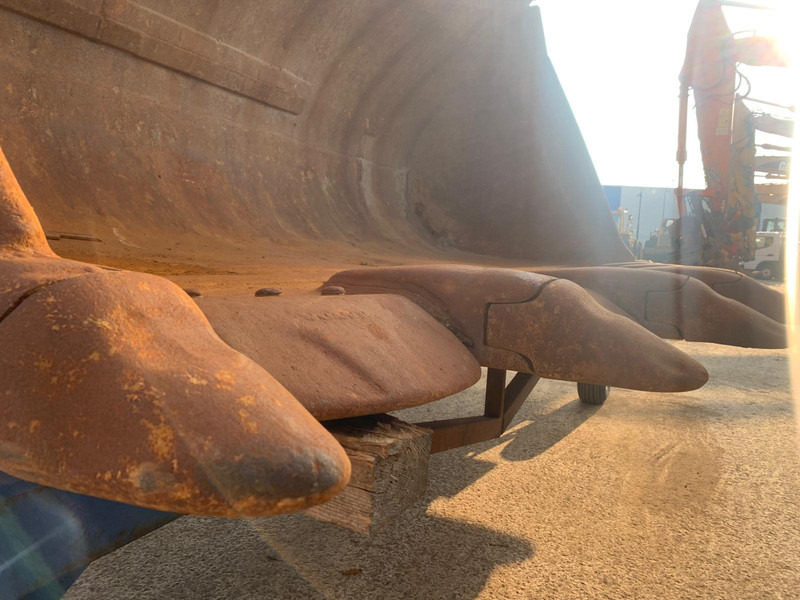 Volvo L350 F - Godet: photos 5 Volvo L350 F - Godet: photos 5