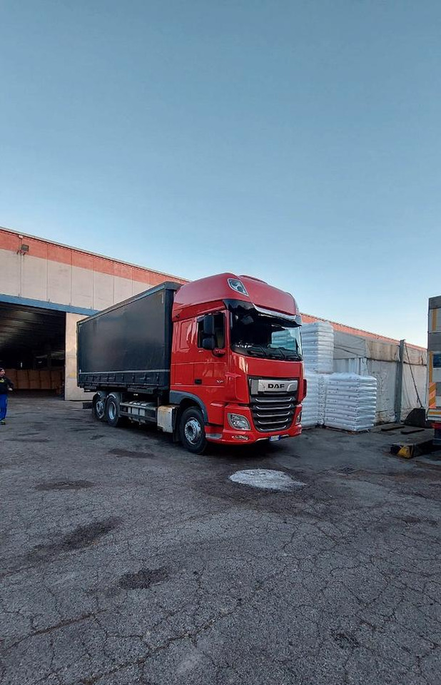 Daf xf 480 3 assi casse mobili INTARDER - Camion à rideaux coulissants: photos 5 Daf xf 480 3 assi casse mobili INTARDER - Camion à rideaux coulissants: photos 5