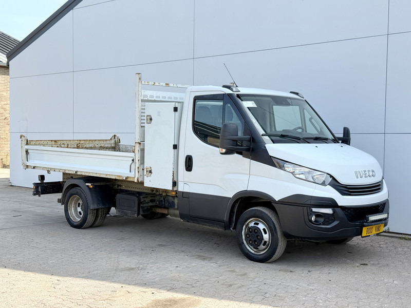 Iveco Daily 35C18 3.0 3.0 Automaat Kipper Dubbellucht 3.5t Trekhaak Airco Cruise Control - Utilitaire benne: photos 5 Iveco Daily 35C18 3.0 3.0 Automaat Kipper Dubbellucht 3.5t Trekhaak Airco Cruise Control - Utilitaire benne: photos 5