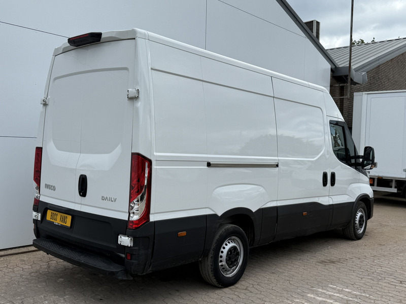 Iveco Daily 35S14 2.3 L2H2 Airco Cruise 3.5ton Trekgewicht Lucht geveerde stoel - Fourgonnette: photos 3 Iveco Daily 35S14 2.3 L2H2 Airco Cruise 3.5ton Trekgewicht Lucht geveerde stoel - Fourgonnette: photos 3