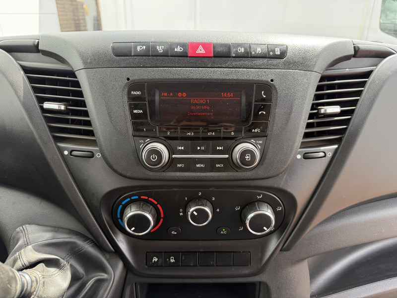 Fourgon utilitaire, Utilitaire double cabine Iveco Daily 35S14 2.3 L2H2 Dubbele Cabine 7 Stoelen Airco Cruise Control Trekhaak 3.5t Lucht geveerde stoel: photos 17