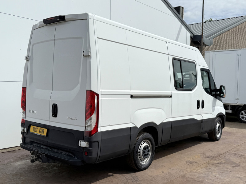 Iveco Daily 35S14 2.3 L2H2 Dubbele Cabine 7 Stoelen Airco Cruise Control Trekhaak 3.5t Lucht geveerde stoel - Fourgon utilitaire, Utilitaire double cabine: photos 3 Iveco Daily 35S14 2.3 L2H2 Dubbele Cabine 7 Stoelen Airco Cruise Control Trekhaak 3.5t Lucht geveerde stoel - Fourgon utilitaire, Utilitaire double cabine: photos 3