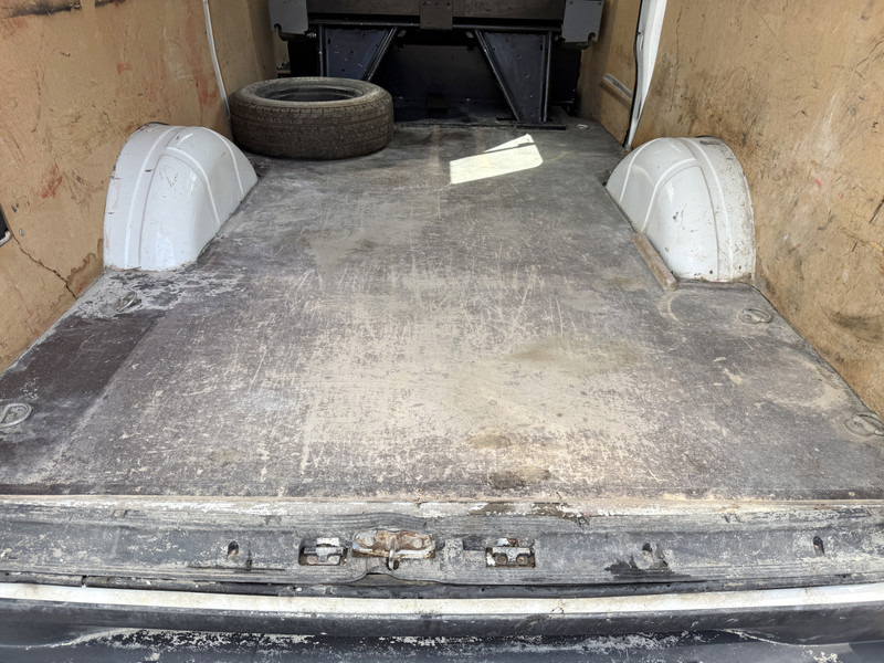 Fourgon utilitaire, Utilitaire double cabine Iveco Daily 35S14 2.3 L2H2 Dubbele Cabine 7 Stoelen Airco Cruise Control Trekhaak 3.5t Lucht geveerde stoel: photos 15