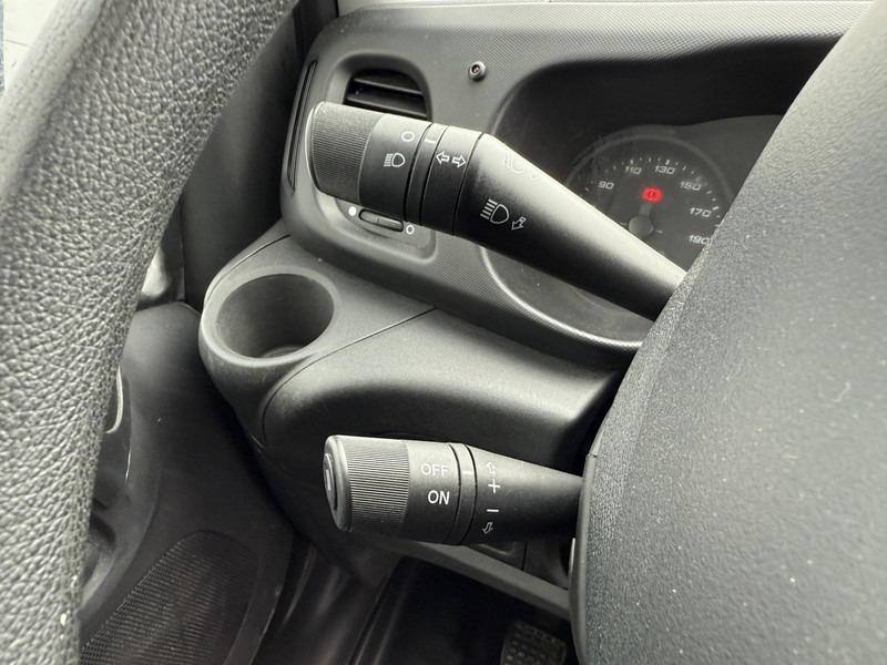 Fourgon grand volume Iveco Daily 35S16 2.3 Bakwagen met achterdeur 3,5t Trekhaak Meubelbak Koffer Airco Cruise Control Camera: photos 17 Fourgon grand volume Iveco Daily 35S16 2.3 Bakwagen met achterdeur 3,5t Trekhaak Meubelbak Koffer Airco Cruise Control Camera: photos 17