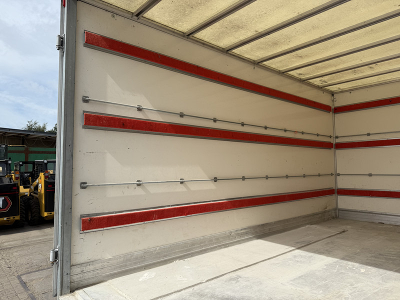 Fourgon grand volume Iveco Daily 35S16 2.3 Bakwagen met achterdeur 3,5t Trekhaak Meubelbak Koffer Airco Cruise Control Camera: photos 11 Fourgon grand volume Iveco Daily 35S16 2.3 Bakwagen met achterdeur 3,5t Trekhaak Meubelbak Koffer Airco Cruise Control Camera: photos 11