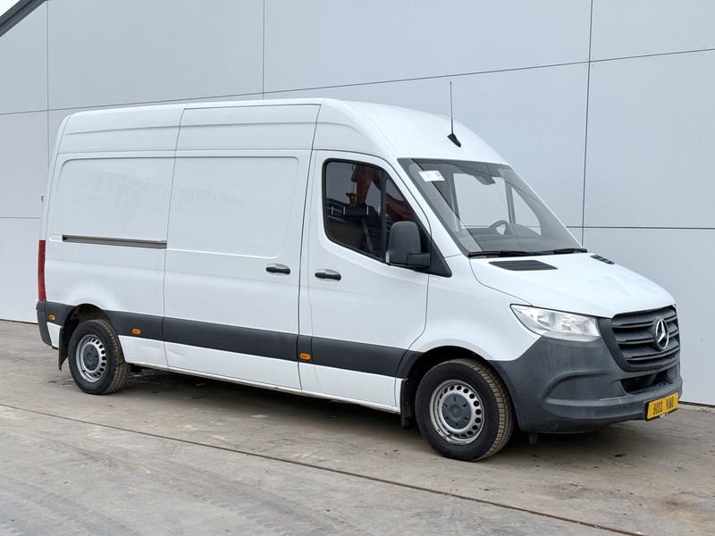 Mercedes-Benz Sprinter 214 2.2 CDI L2H2 Climate Control Cruise Control Trekhaak Carplay Camera - Fourgonnette: photos 4 Mercedes-Benz Sprinter 214 2.2 CDI L2H2 Climate Control Cruise Control Trekhaak Carplay Camera - Fourgonnette: photos 4