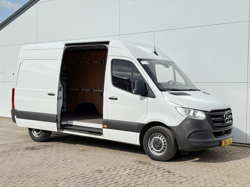 Mercedes-Benz Sprinter 315 1.9 CDI L2H2 Climate Control Cruise Control Carplay Camera Parkeersensoren voor achter - Fourgon utilitaire: photos 5 Mercedes-Benz Sprinter 315 1.9 CDI L2H2 Climate Control Cruise Control Carplay Camera Parkeersensoren voor achter - Fourgon utilitaire: photos 5