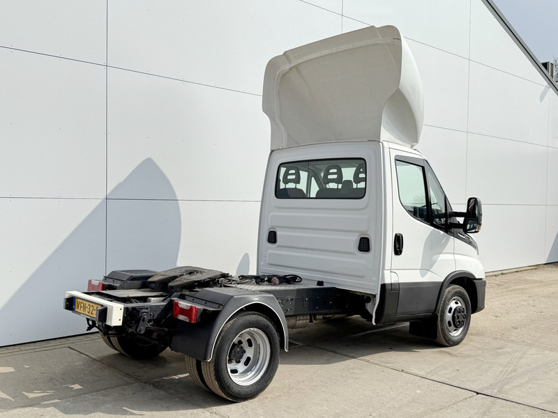 Iveco Daily 40C16 Automaat BE-Trekker BE Trekker BE Combi B-E Dubbellucht Airco Cruise - Tracteur routier: photos 3 Iveco Daily 40C16 Automaat BE-Trekker BE Trekker BE Combi B-E Dubbellucht Airco Cruise - Tracteur routier: photos 3