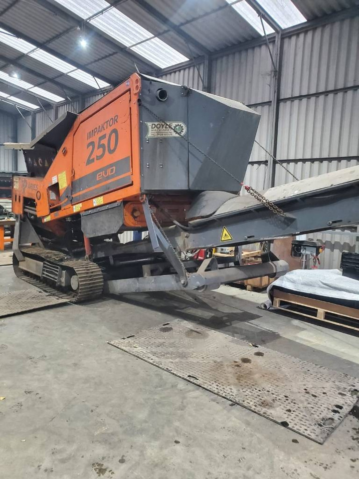 Arjes 250 Evo - Concasseur mobile: photos 3 Arjes 250 Evo - Concasseur mobile: photos 3