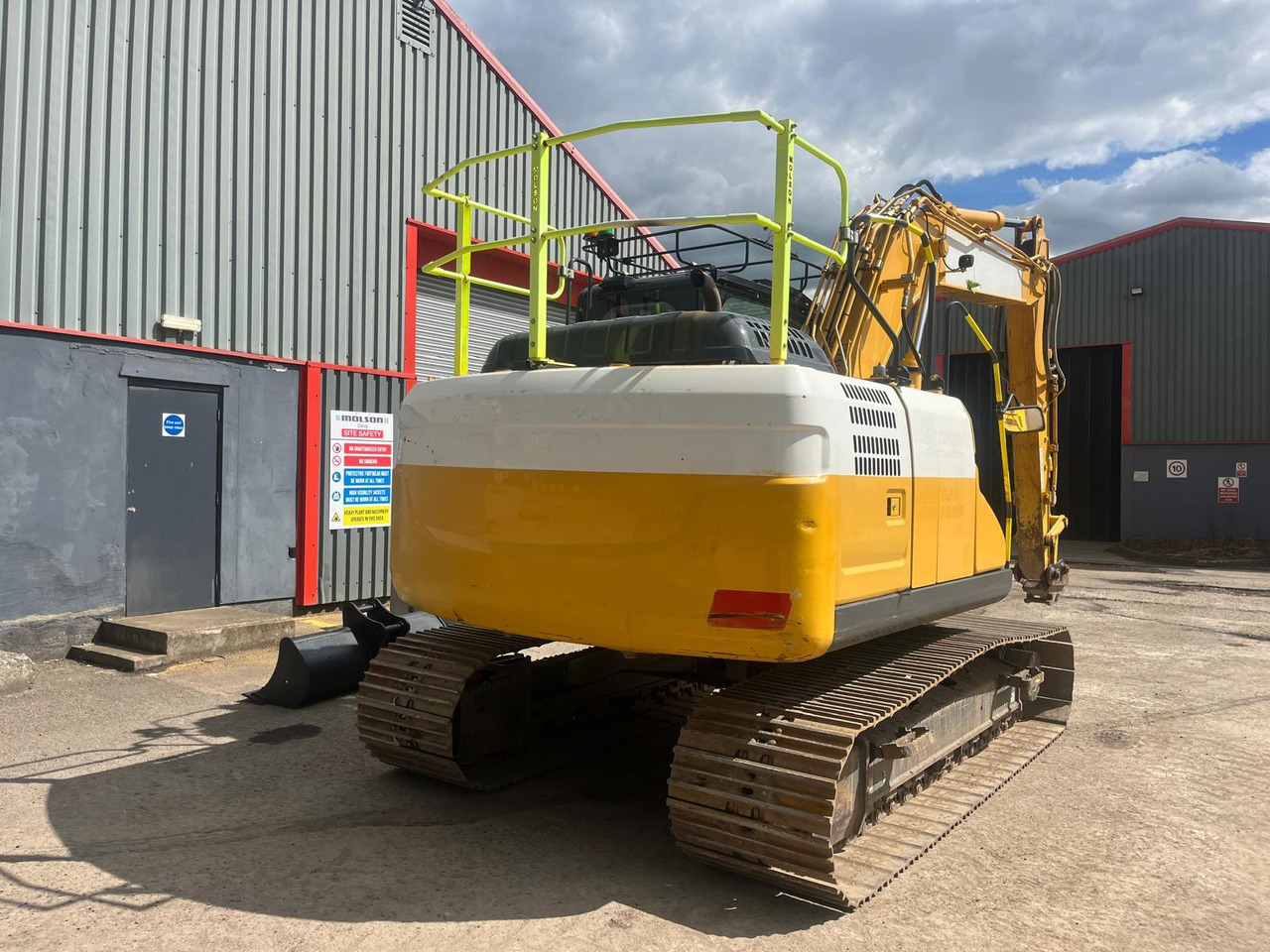 Kobelco SK130LC-11 - Pelle sur chenille: photos 5 Kobelco SK130LC-11 - Pelle sur chenille: photos 5