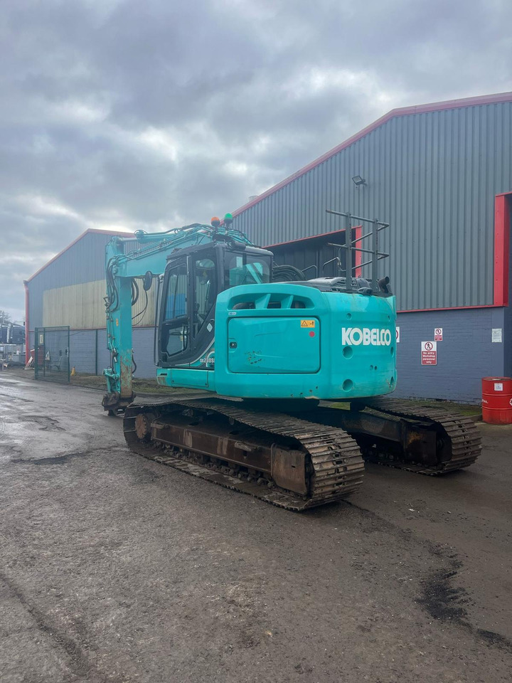 Kobelco SK230SRLC-5E - Pelle sur chenille: photos 3 Kobelco SK230SRLC-5E - Pelle sur chenille: photos 3