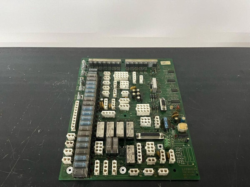 Liebherr A900 A904 A914 A924 A934 A944 A954 - Système électrique: photos 1 Liebherr A900 A904 A914 A924 A934 A944 A954 - Système électrique: photos 1