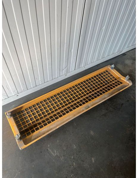 Liebherr A904 Li/A904C Li/R904/R904C - Pare-chocs: photos 2 Liebherr A904 Li/A904C Li/R904/R904C - Pare-chocs: photos 2