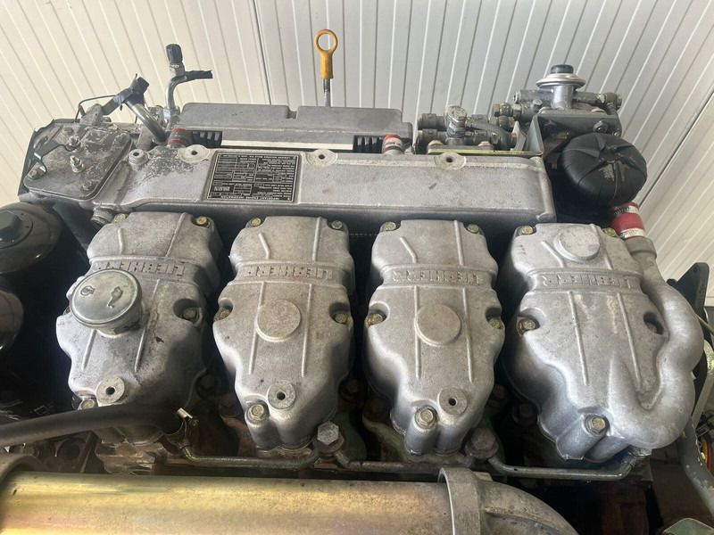 Liebherr A904 Li/A904C Li/R904/R904C - Moteur: photos 2 Liebherr A904 Li/A904C Li/R904/R904C - Moteur: photos 2